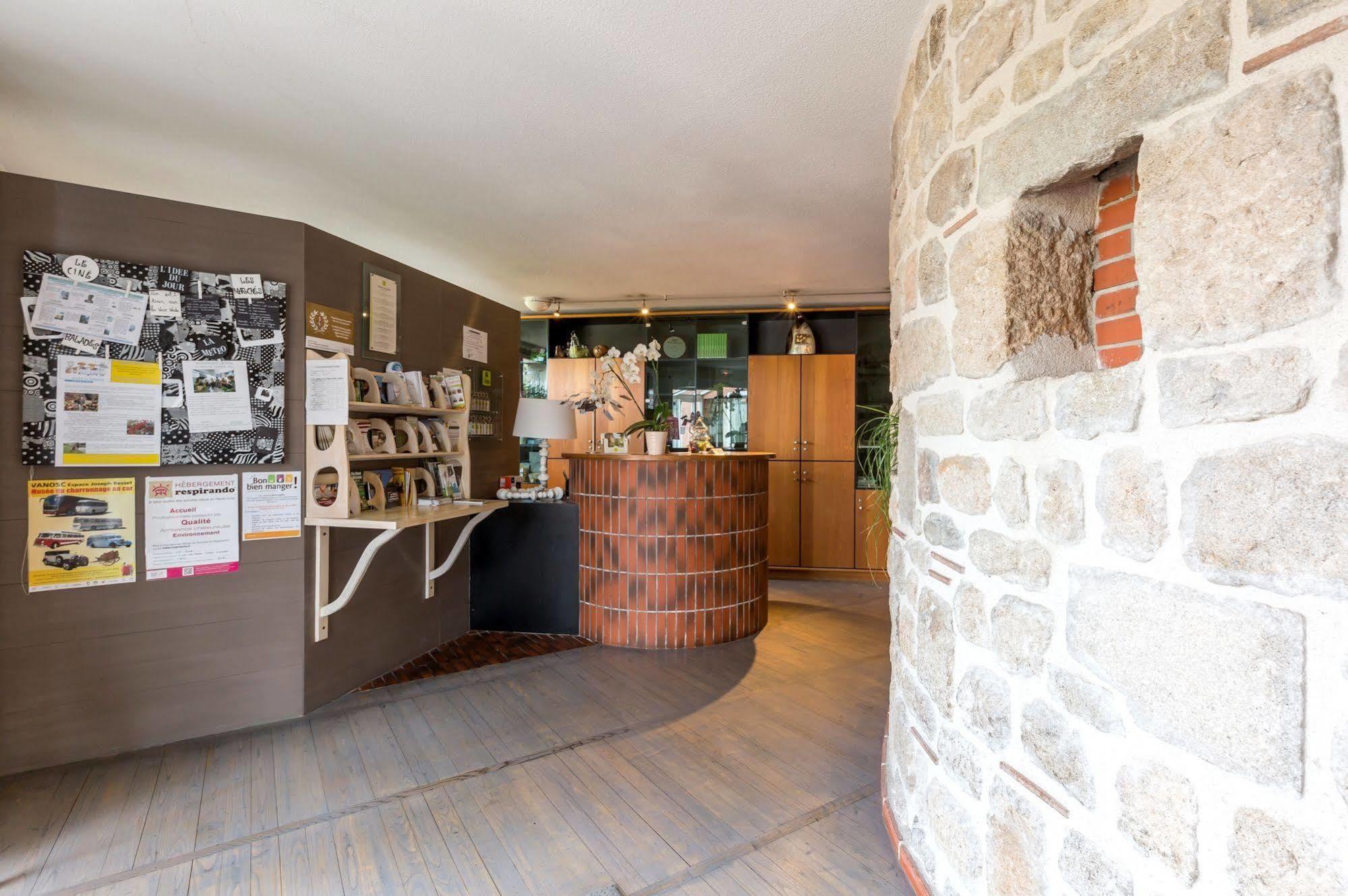 Hotel Restaurant La Tour Dunières Extérieur photo